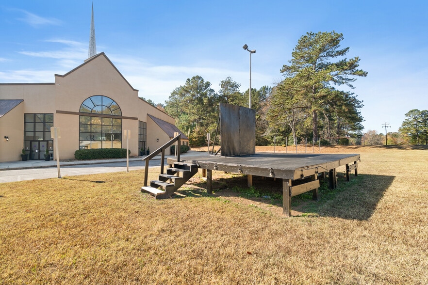 More Photos Of 3057 Walt Stephens Rd, Jonesboro Specialty For Sale