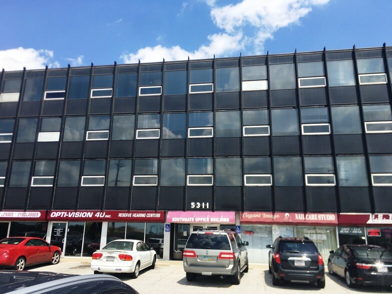 More Photos Of 5311 Northfield Rd, Bedford Office For Lease