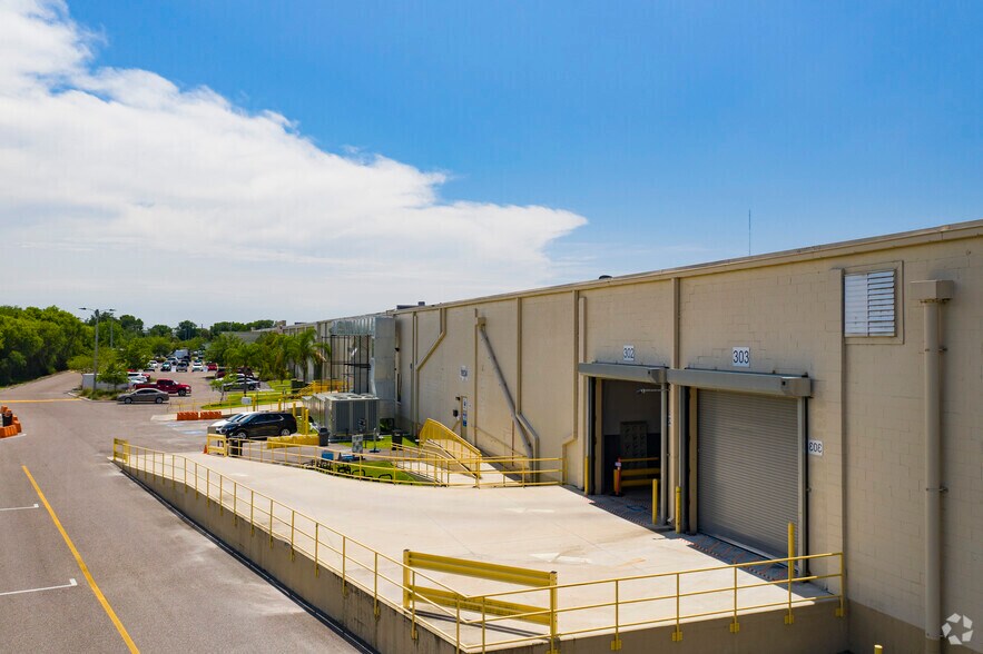 More Photos Of 8800-8824 E Adamo Dr, Tampa Distribution For Lease