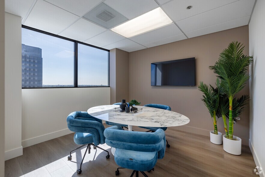 More Photos Of 6200 Wilshire Blvd, Los Angeles Medical For Sale