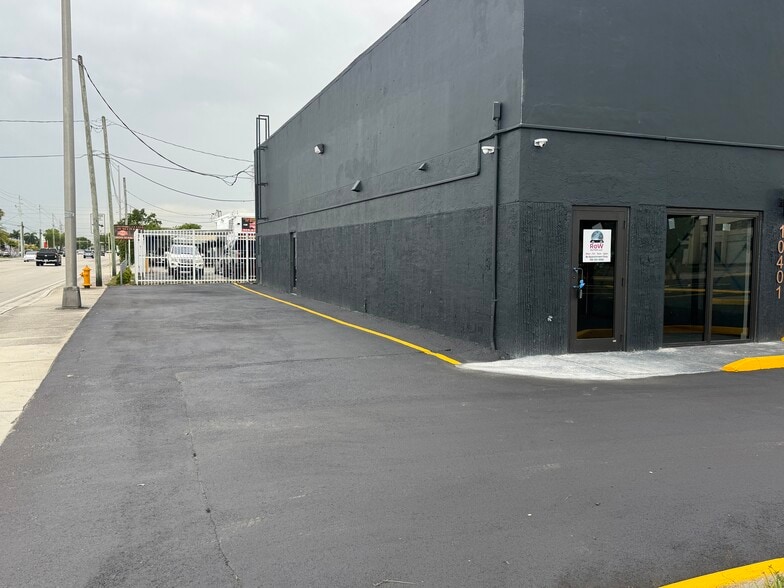 More Photos Of 10401 SW 186th St, Miami Service For Lease