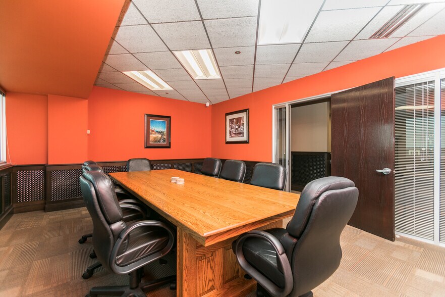More Photos Of 425 2nd St SE, Cedar Rapids Office For Sale