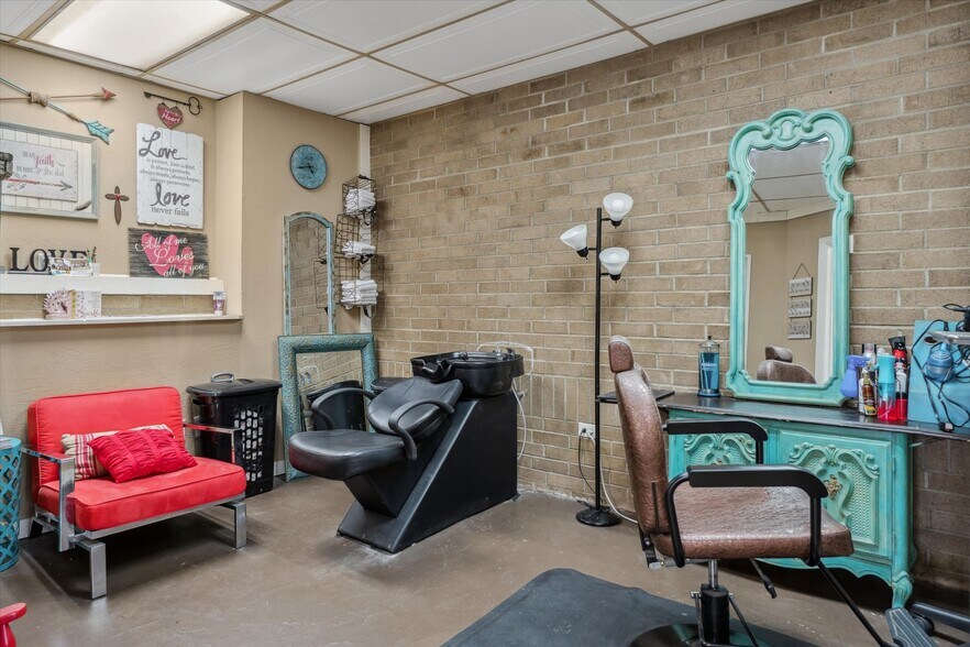 More Photos Of 100 S Main St, Crandall Storefront Retail Residential For Sale