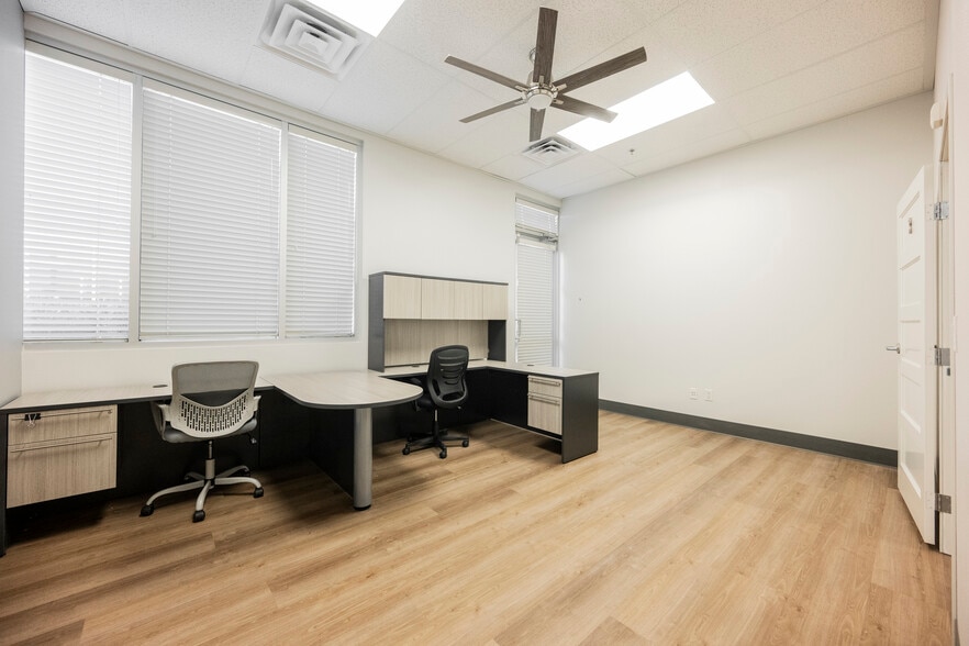 More Photos Of 3680 E Sunset Rd, Las Vegas Office For Sale