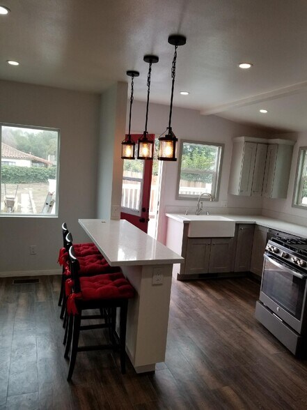 More Photos Of 523 W Gutierrez St, Santa Barbara Apartments For Sale