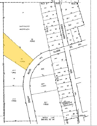 More Photos Of 140 Emjay Blvd, Brentwood Manufacturing For Sale
