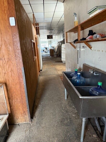 More Photos Of 23 N Main St, Masontown Freestanding For Lease