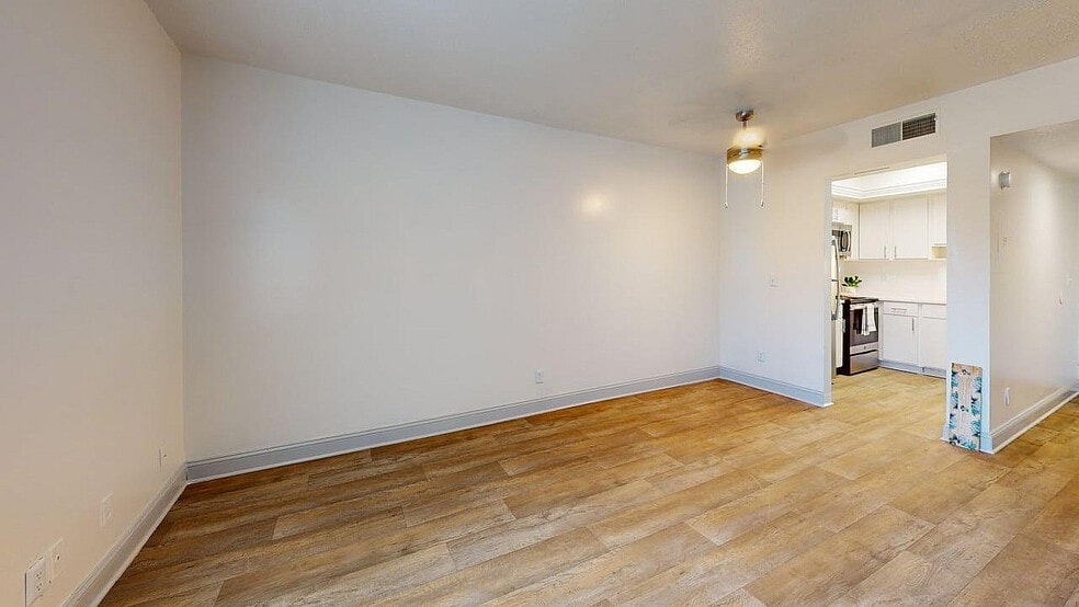 More Photos Of 120 47th Ave N, Saint Petersburg Apartments For Sale