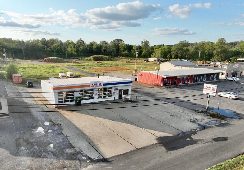 More Photos Of 38 Main St, Benton Auto Repair For Sale