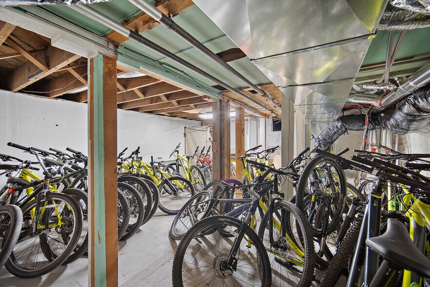 More Photos Of 1501 W Colorado Ave, Colorado Springs Storefront Retail Residential For Sale