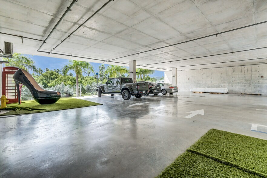 More Photos Of 528 NW 7th Ave, Miami Loft Creative Space For Sale