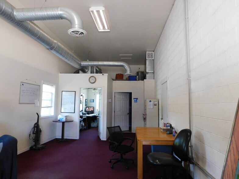 More Photos Of 650 Warren St, Havre De Grace Auto Repair For Sale