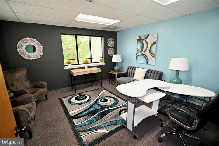 More Photos Of 605 Post Office Rd, Waldorf Medical For Sale