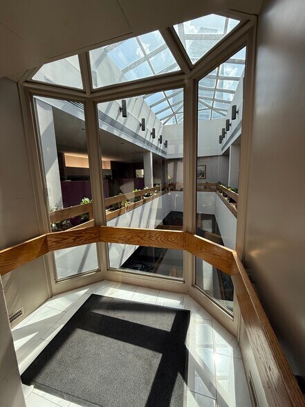 More Photos Of 501 W Bay St, Jacksonville Office For Lease