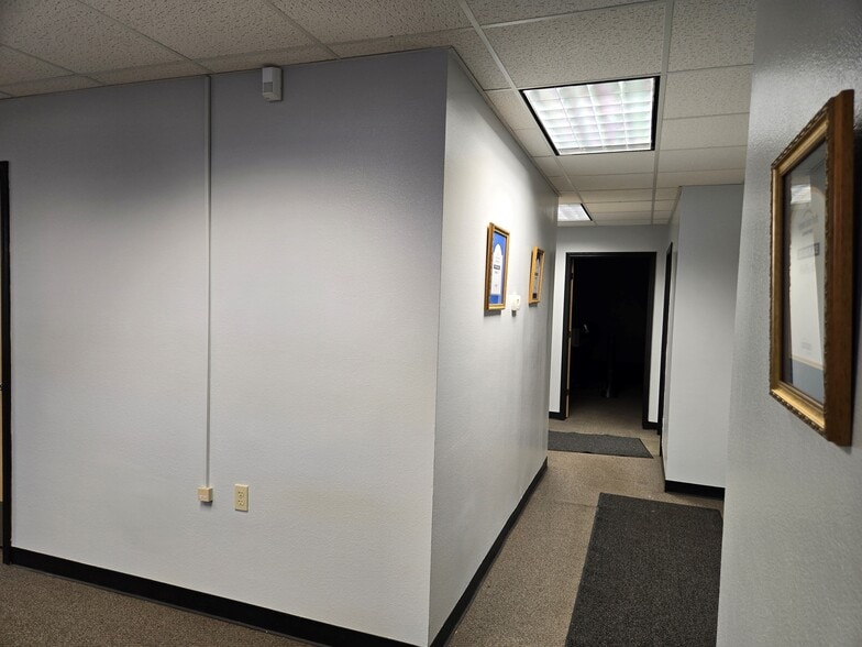 More Photos Of 700 S 10th St, McAllen Office For Sale