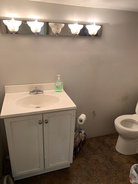 More Photos Of 330 Strode Ave, Coatesville Auto Repair For Sale