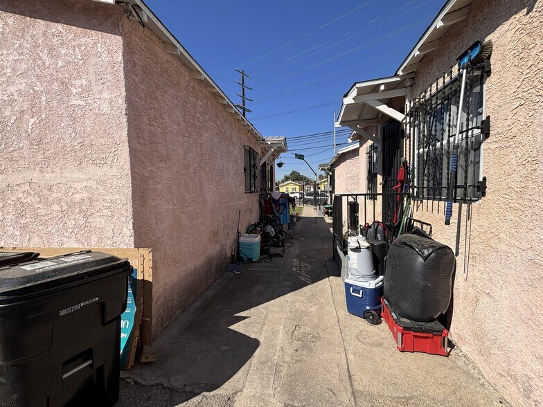 More Photos Of 4106 S San Pedro St, Los Angeles Apartments For Sale