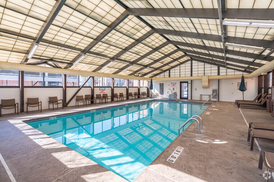 More Photos Of 7800 International Dr, Bloomington Hotel For Sale