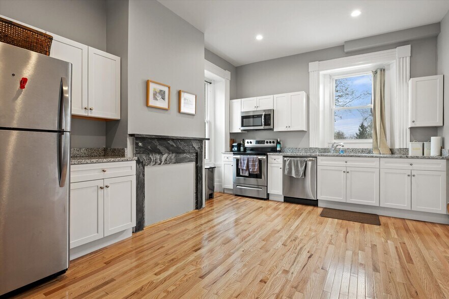 More Photos Of 72 3rd St, Bangor Apartments For Sale