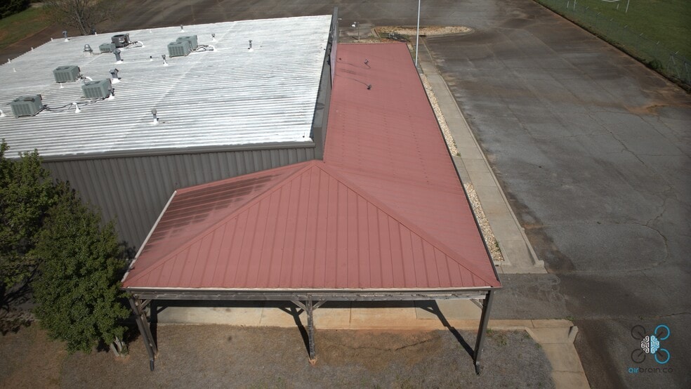 More Photos Of 3455 Keith Bridge Rd, Cumming Freestanding For Sale