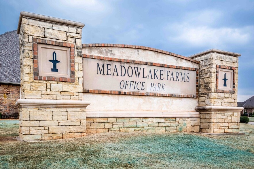 More Photos Of 908 SW 107th St, Oklahoma City Medical For Lease