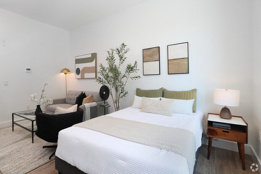 More Photos Of 128 Maple St, Danvers Apartments For Lease