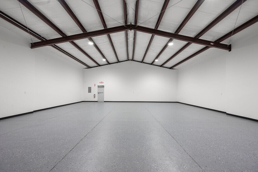 More Photos Of 4103C Dawn St, Houston Industrial For Lease