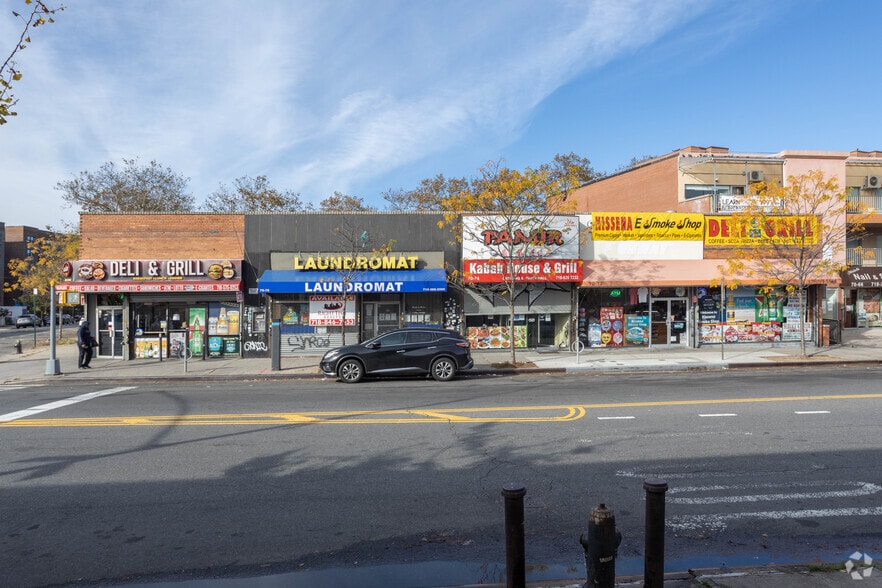 More Photos Of 7070-7078 Kissena Blvd, Flushing Storefront For Lease