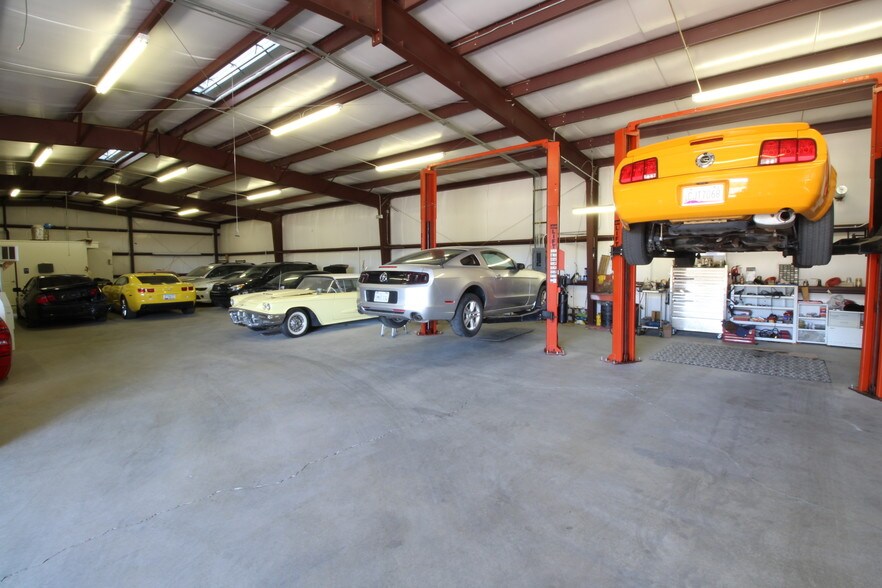 More Photos Of 4770 Stockton Hill Rd, Kingman Warehouse For Sale