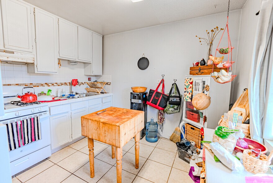 More Photos Of 725-727 Boulevard Ave, Imperial Beach Apartments For Sale