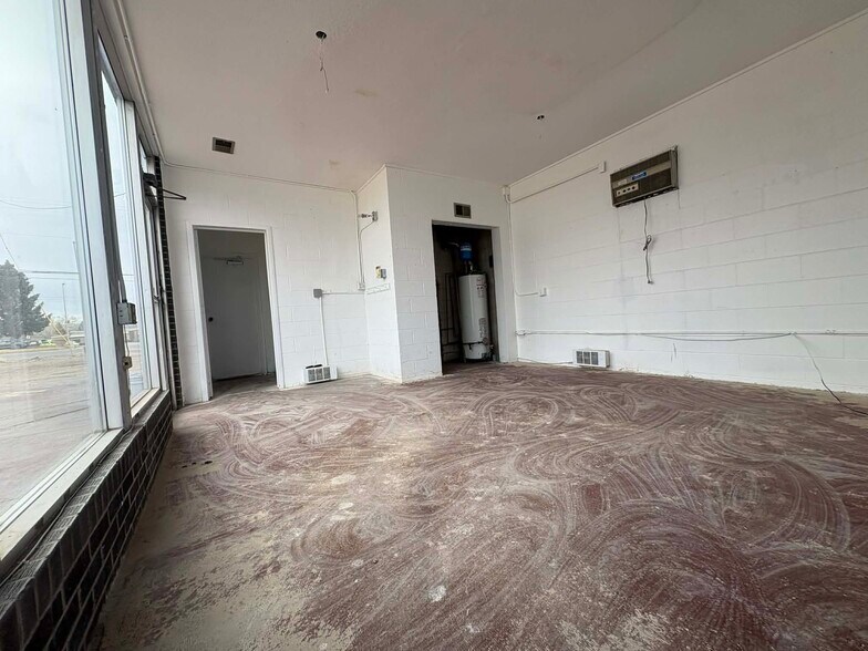 More Photos Of 1569 N 3rd St, Laramie Auto Dealership For Sale