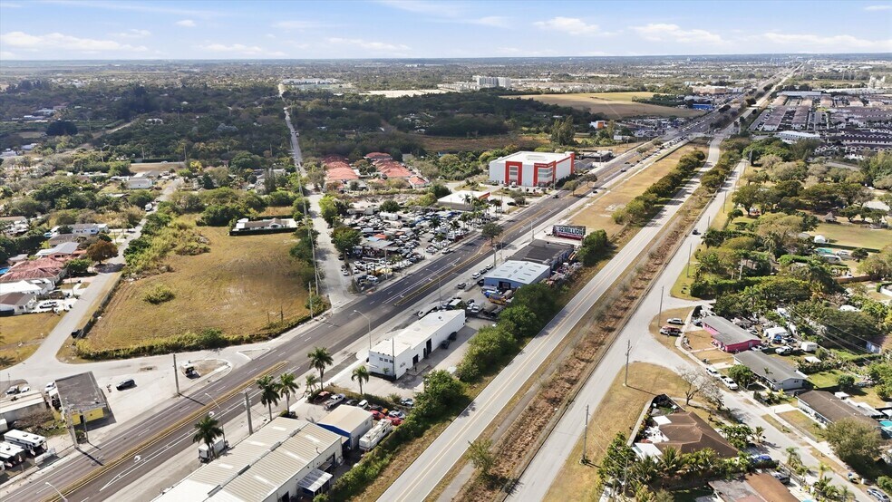 More Photos Of 22790 S Dixie Hwy, Miami Showroom For Lease