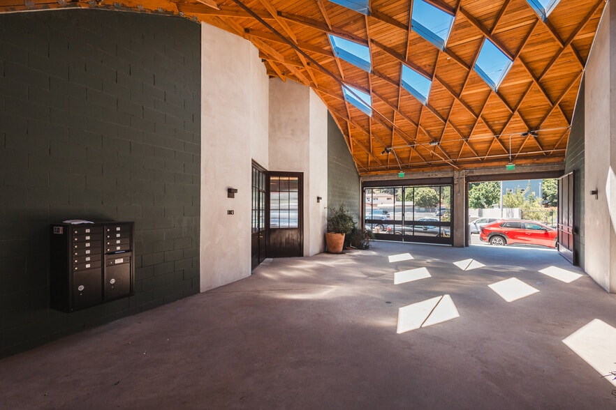 More Photos Of 1801 Blake Ave, Los Angeles Flex For Sale