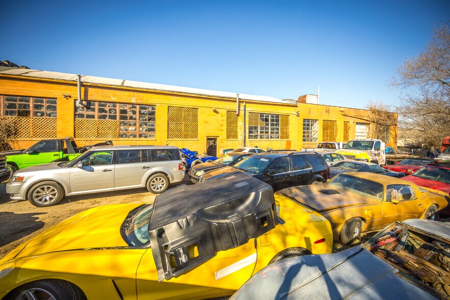 More Photos Of 10401 E US Highway 24, Independence Flex For Sale