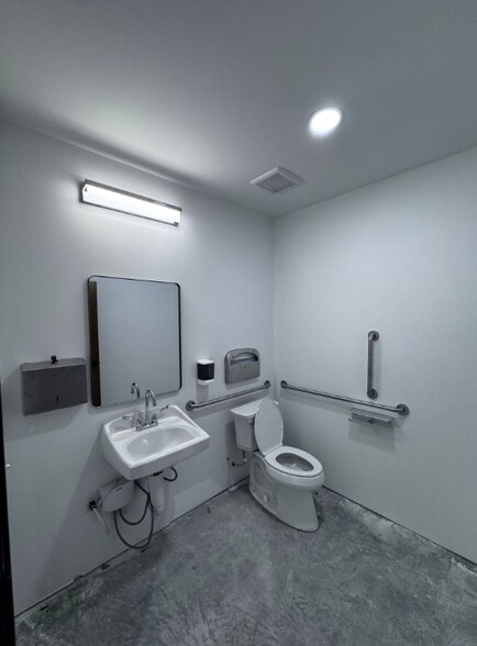 More Photos Of 2251 88 hwy, Claremore Storefront For Lease