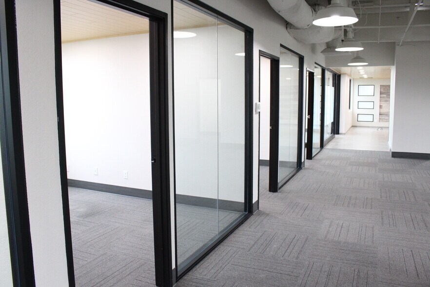 More Photos Of 5838 Edison Pl, Carlsbad Office For Sale