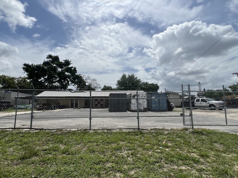 More Photos Of , Auburndale Unknown For Sale