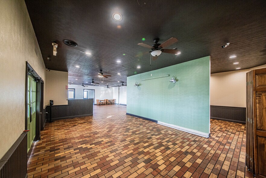 More Photos Of 7052 Benton Rd, Paducah Restaurant For Sale