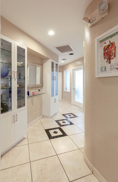 More Photos Of 7765 SW 87th Ave, Miami Medical For Lease