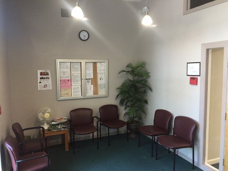 More Photos Of 50 Aldrin Rd, Plymouth Flex For Lease