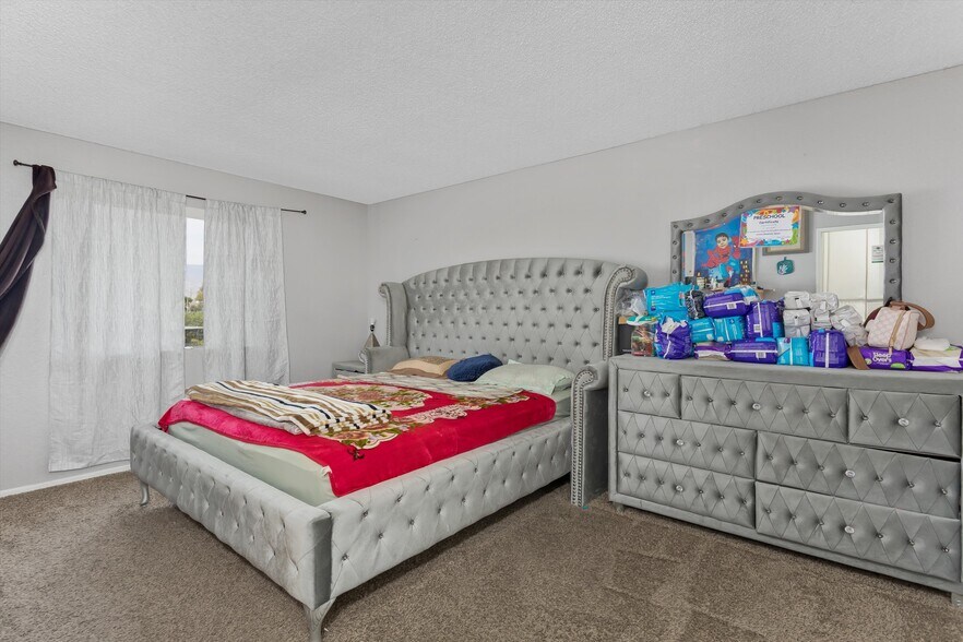 More Photos Of 1140 Oxford Dr, Redlands Apartments For Sale