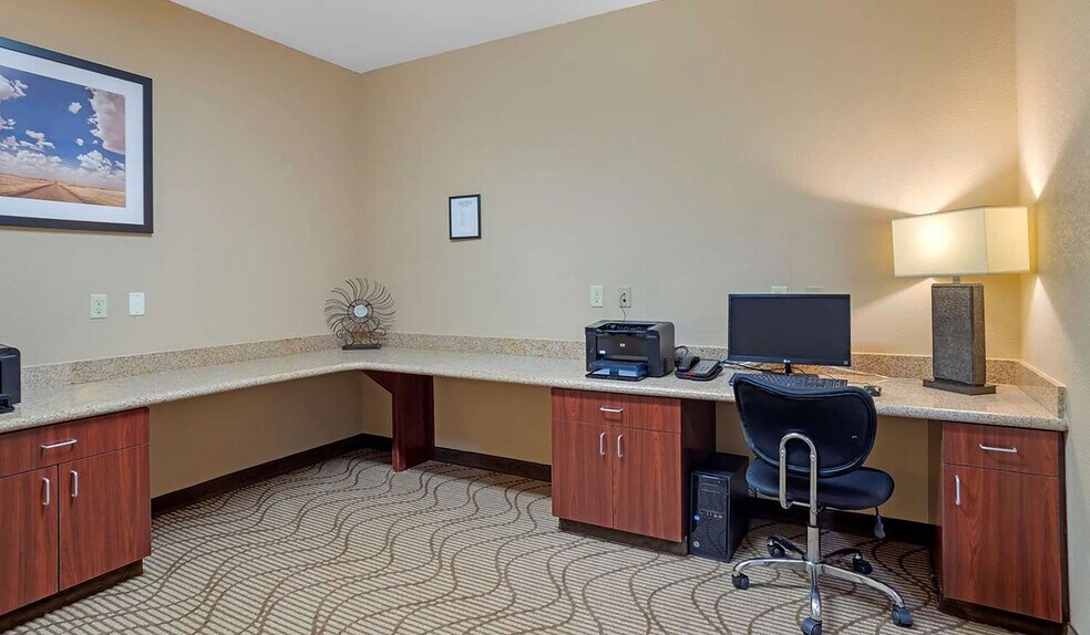 More Photos Of 320 Highway 146 N, Texas City Hotel For Sale