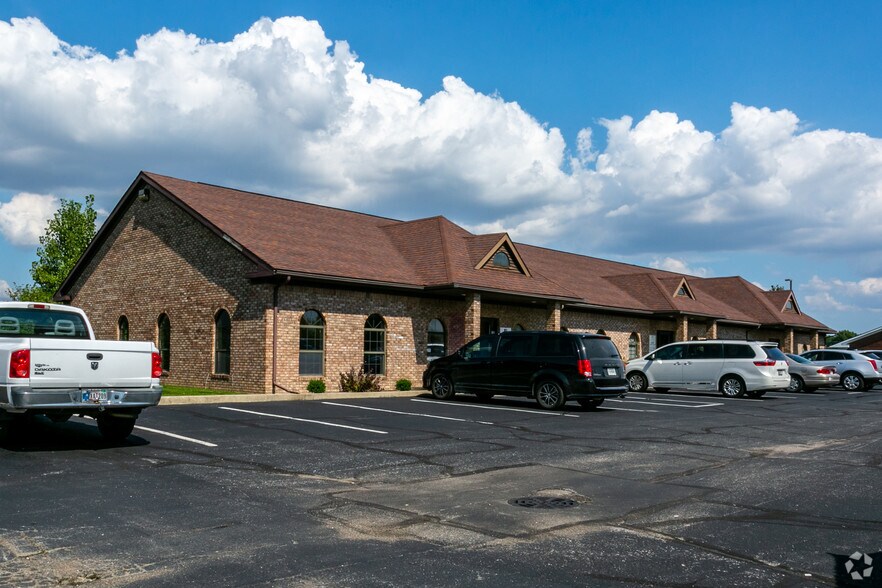 More Photos Of 3621 N Everbrook Ln, Muncie Office For Lease