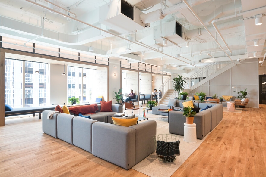 More Photos Of 3280 Peachtree Rd NE, Atlanta Office For Lease