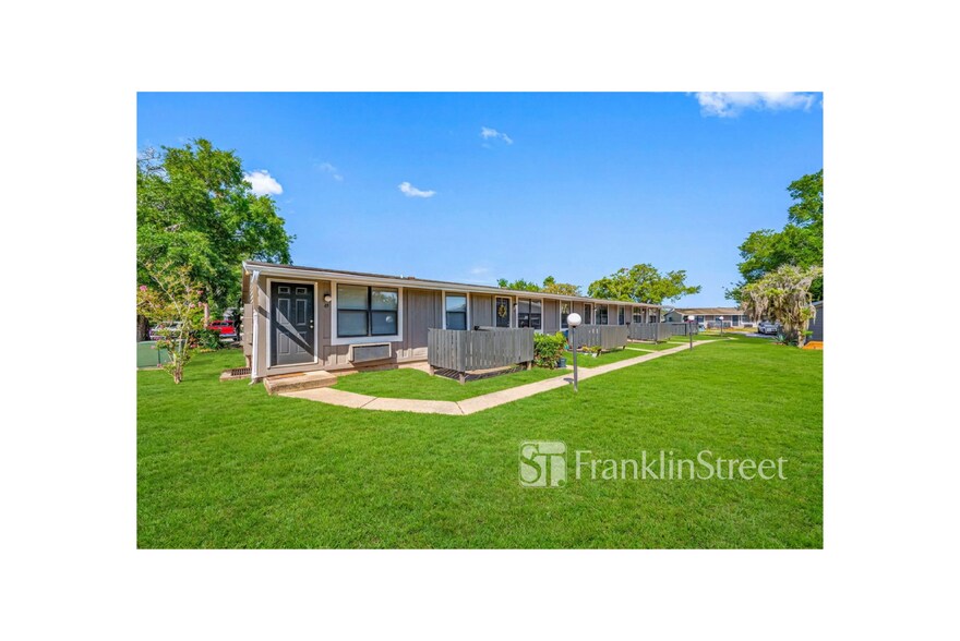 More Photos Of 18933 Quercus Dr, Hudson Apartments For Sale