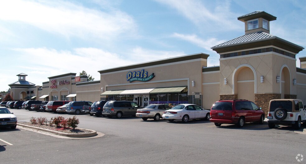More Photos Of 602-634 NE 291 Hwy, Lee's Summit Unknown For Lease