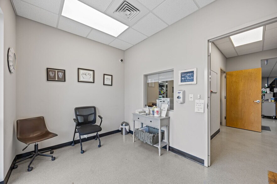 More Photos Of 9 Walden Ridge Dr, Asheville Medical For Lease