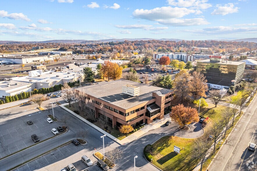 More Photos Of 1100 Berkshire Blvd, Wyomissing Medical For Lease