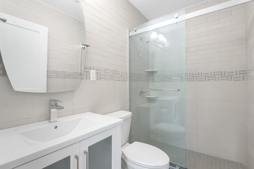 More Photos Of 158 Newton St, Brooklyn Apartments For Sale