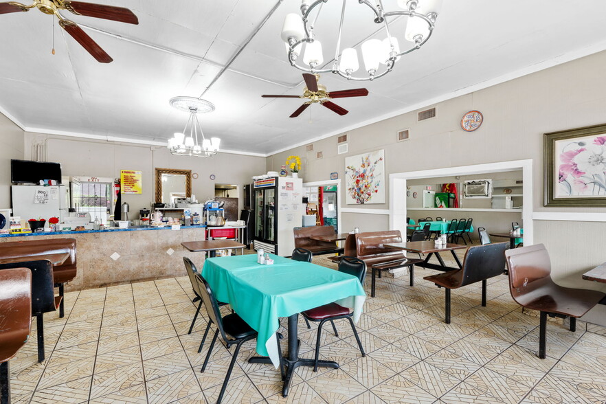 More Photos Of 1103 Pleasanton Rd, San Antonio Storefront Retail Residential For Sale